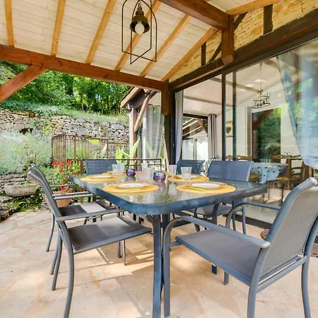 Villa Sleeps 6 Pool Wifi *